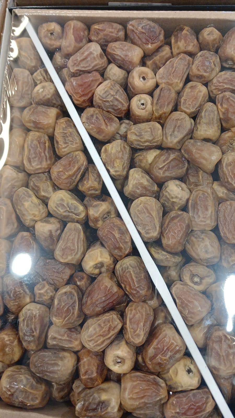 Sukkari Premium Dates – Naturally Sweet, Soft & Golden